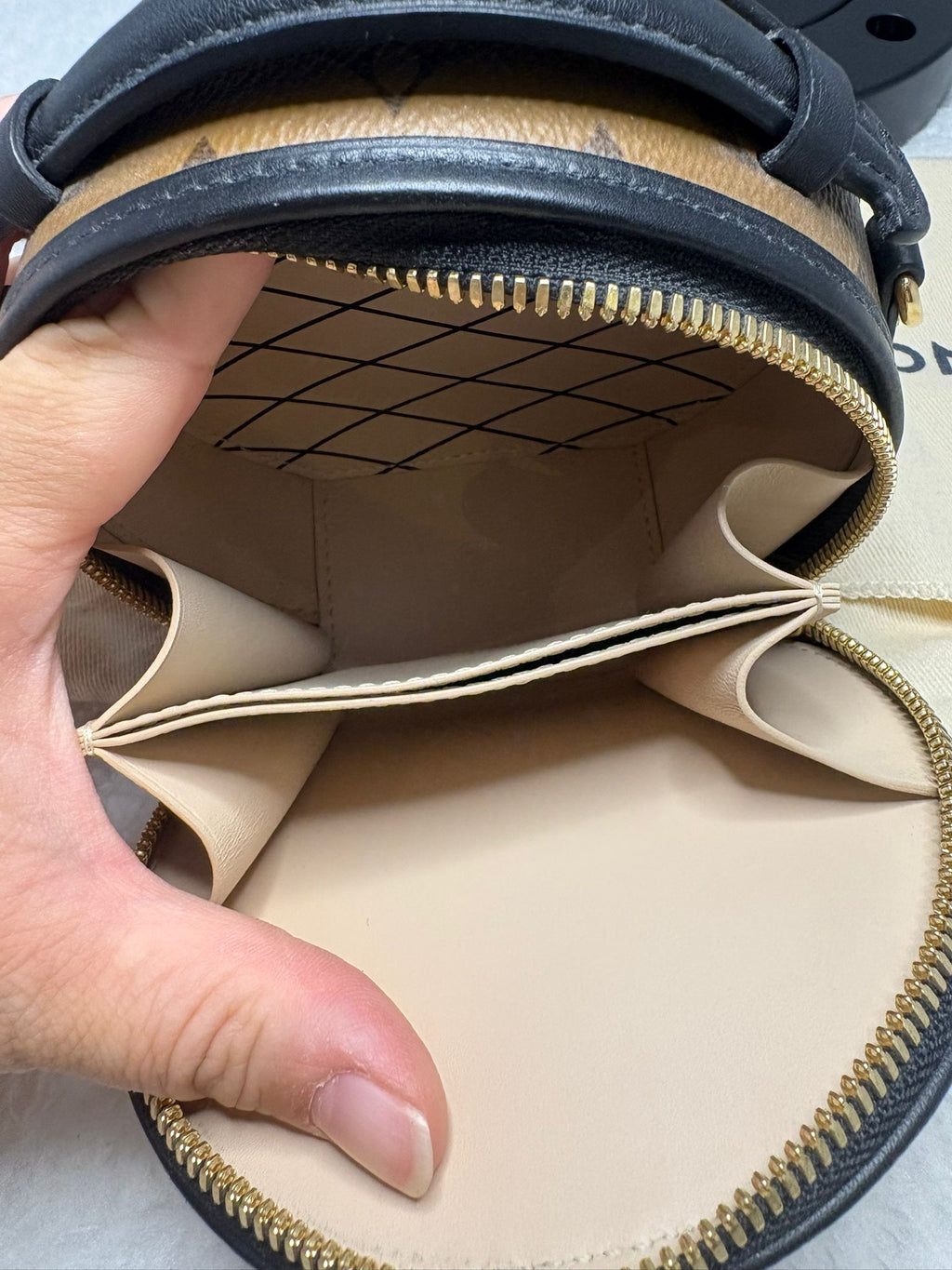 Louis Vuitton Mini Boite Chapeau